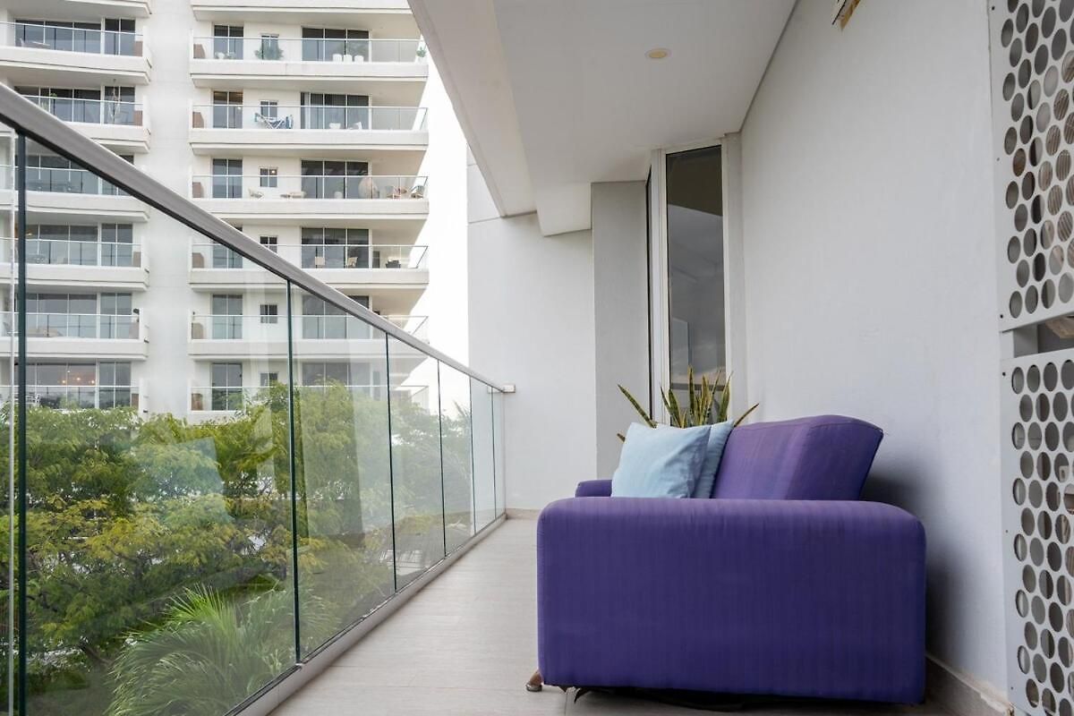Modern Near The With Jacuzzi, Apartamento