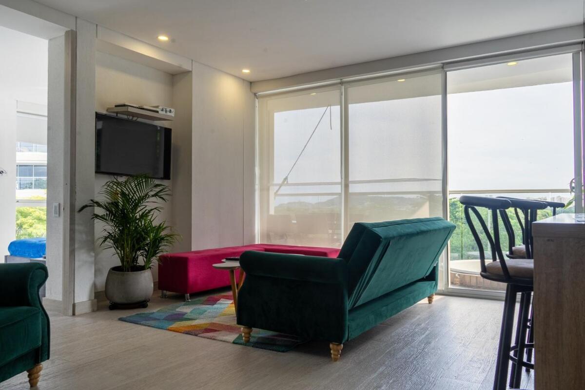 Apartamento Modern Near The With Jacuzzi, *