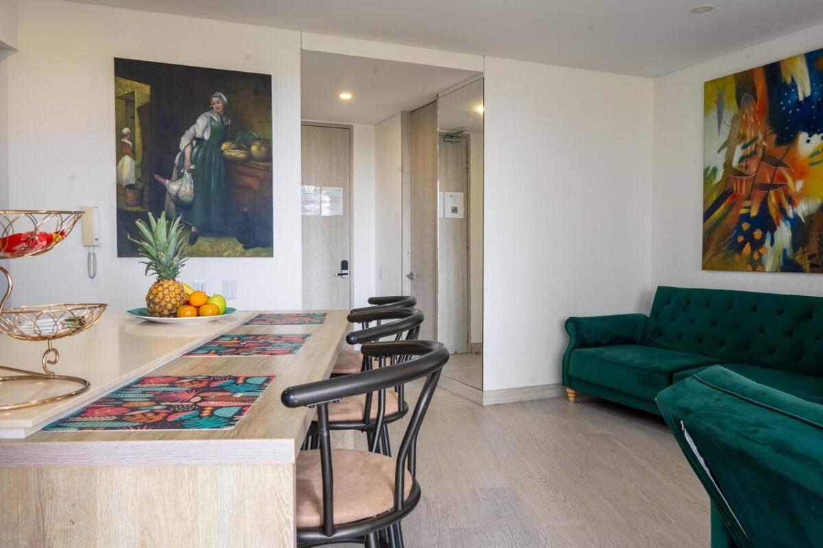 Modern Near The With Jacuzzi, Apartamento *